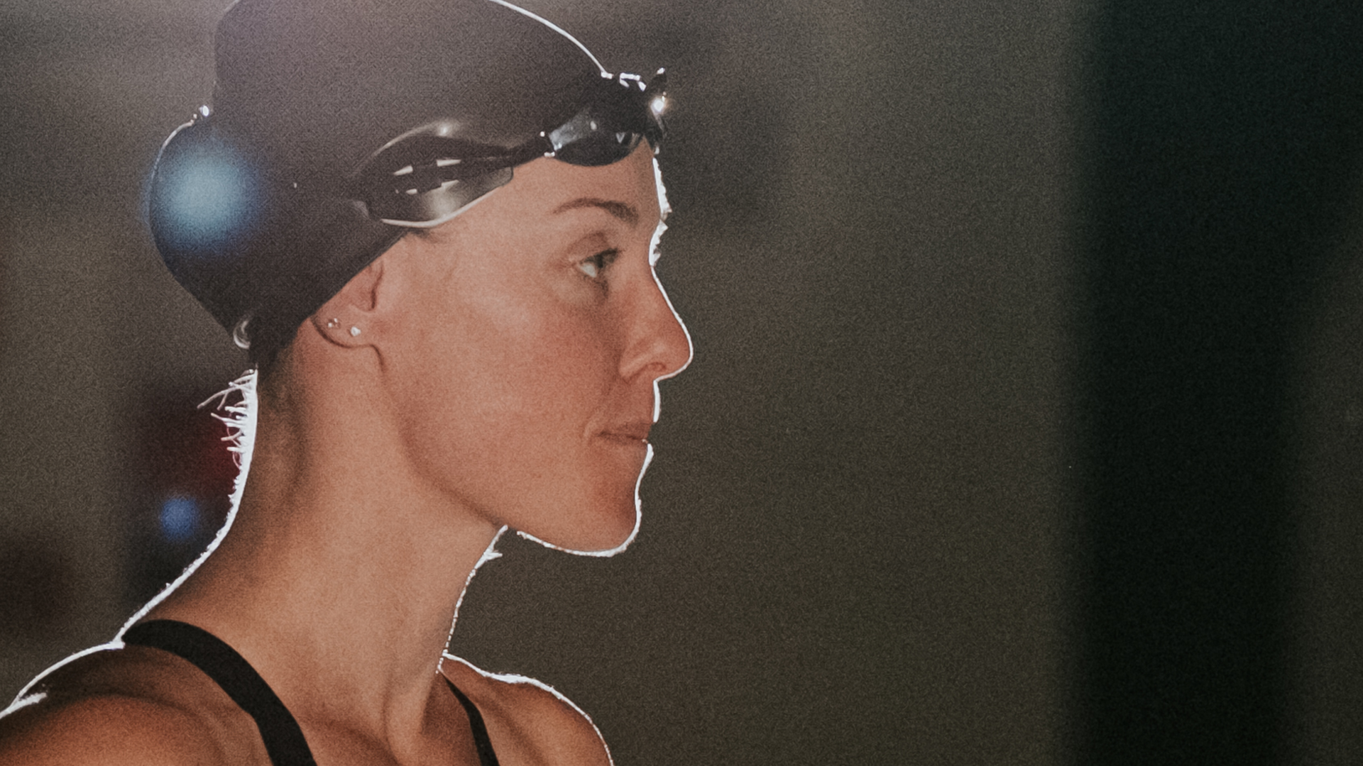 Load video: Femke Heemskerk Swimtraxx One Commercial Video